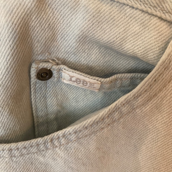 Light Wash Vintage Lee Riders 10P Jeans (fits like a size 4) - Picture 3 of 9